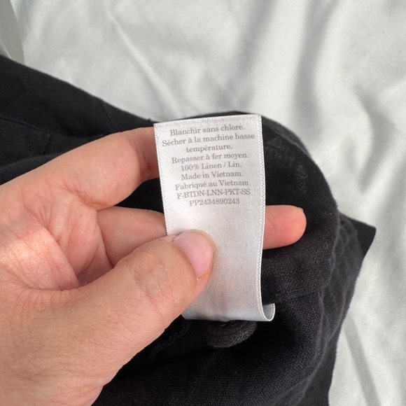 Everlane Women's Linen Black Button Down Shirt - Picture 4 of 4